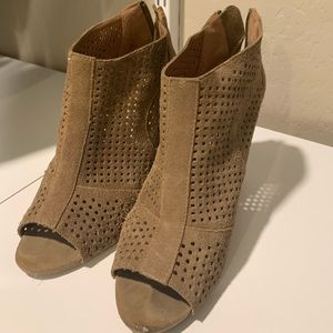 Open toe wedged booties